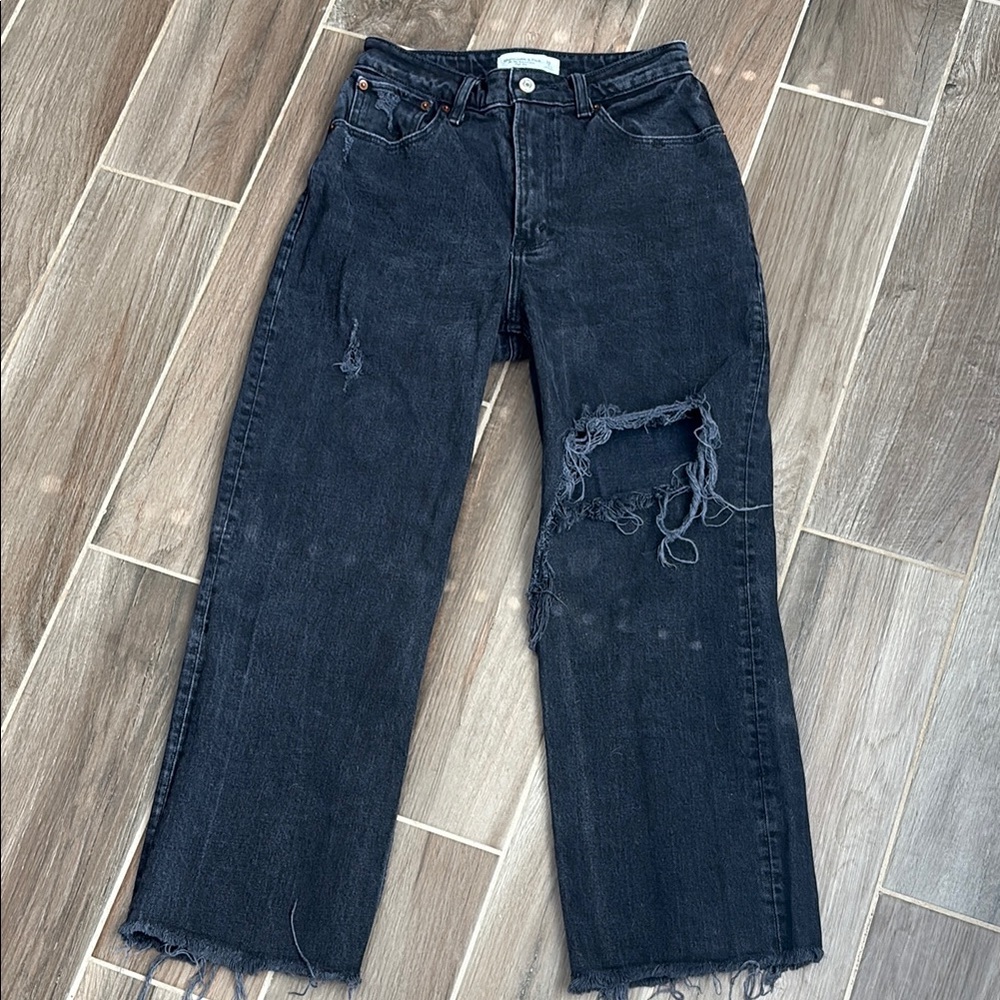 Abercrombie & Fitch Black 90s Relaxed High Rise Jean xshort Curve Love